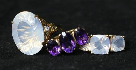 Three 9ct gem set rings.